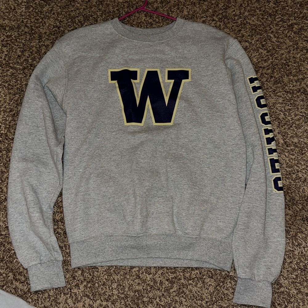 UW crewneck